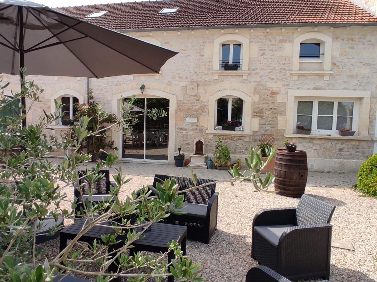 Bed and Breakfast L'Entre Deux Vignes Brizambourg Exterior foto